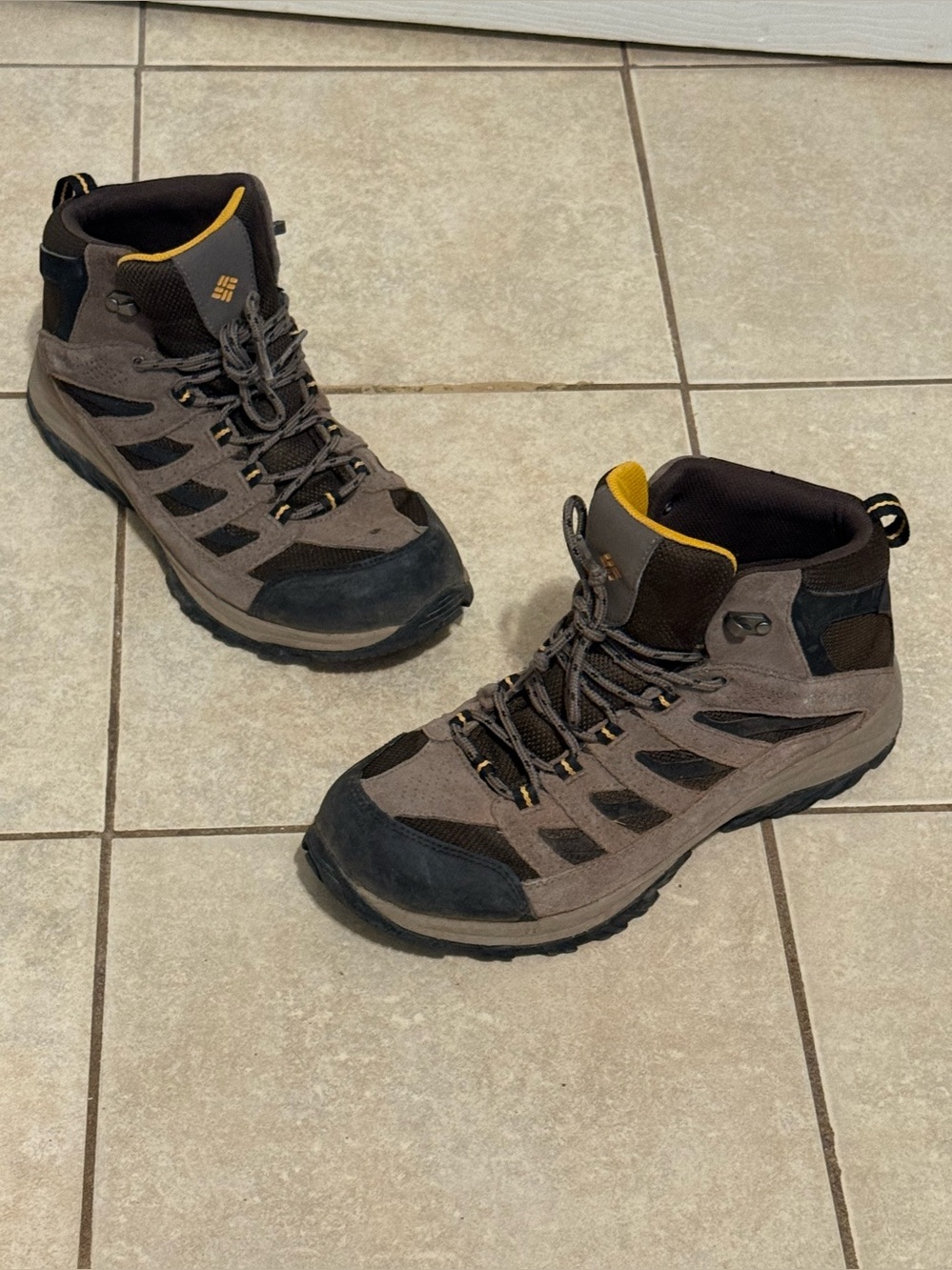 Columbia Crestwood Mid Men's Brown Suede Waterproof Hiking Boots US Size 10